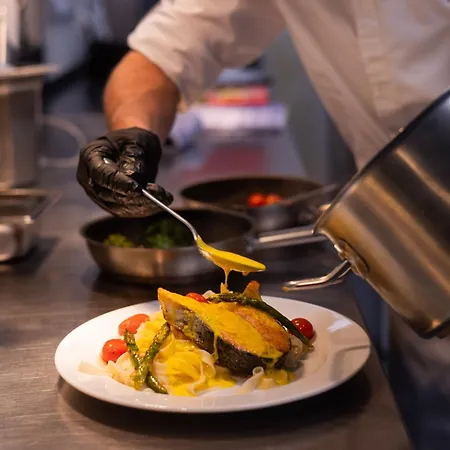 Fuenf10 호텔 네트펜